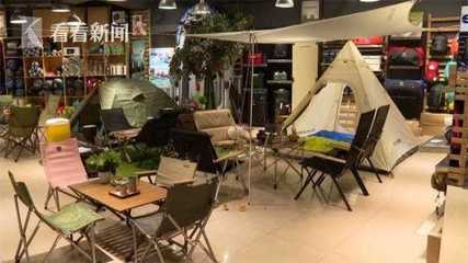 成都亲子客厅绿地变露营空间，“公园城市”刮起户外露营风